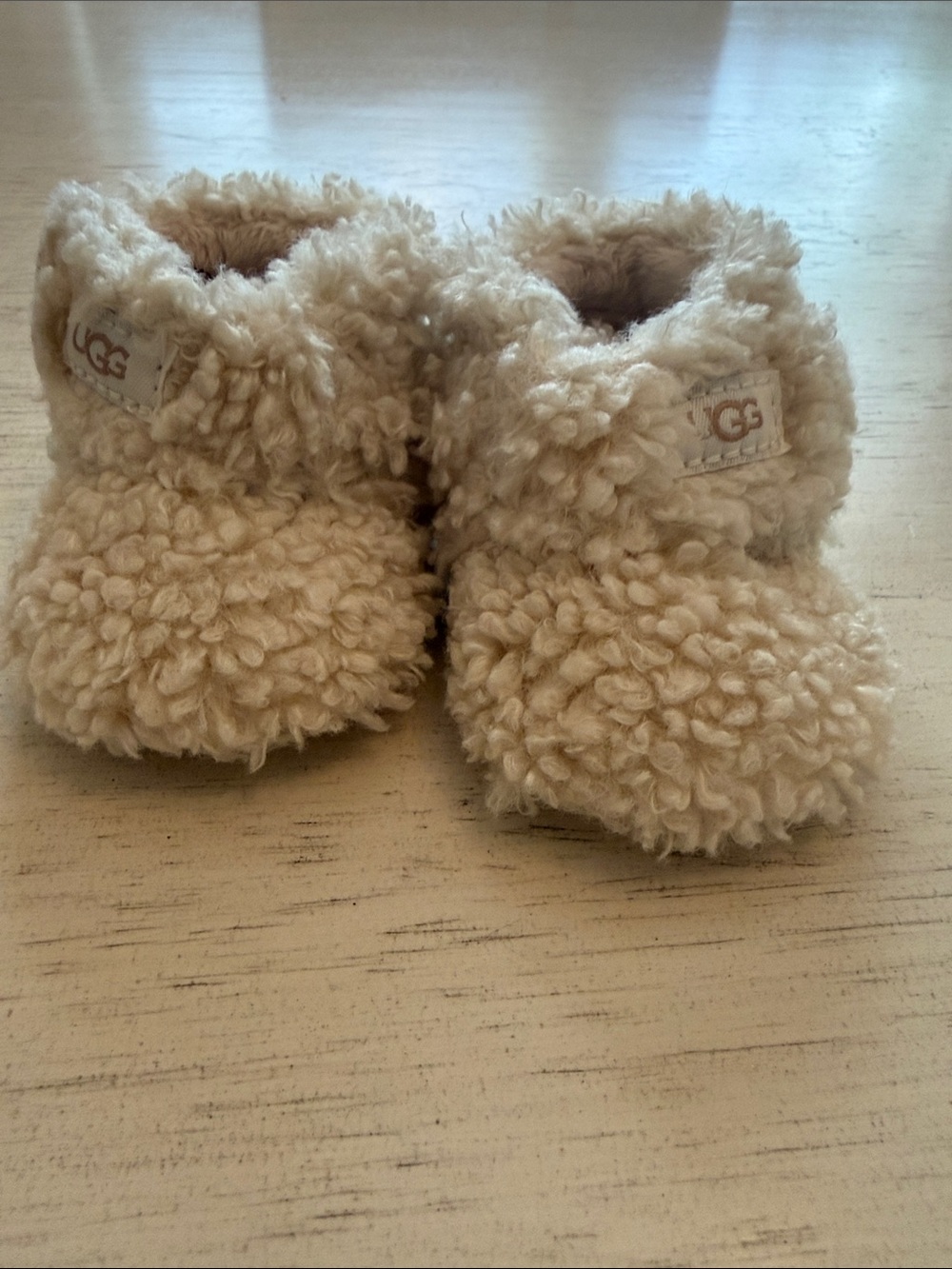 UGG Cream Sherpa Baby Booties size 0/1 *NEVER WORN